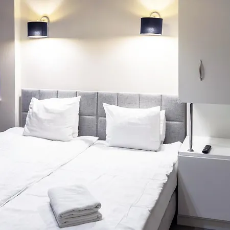 Magnetic Nowogrodzka A